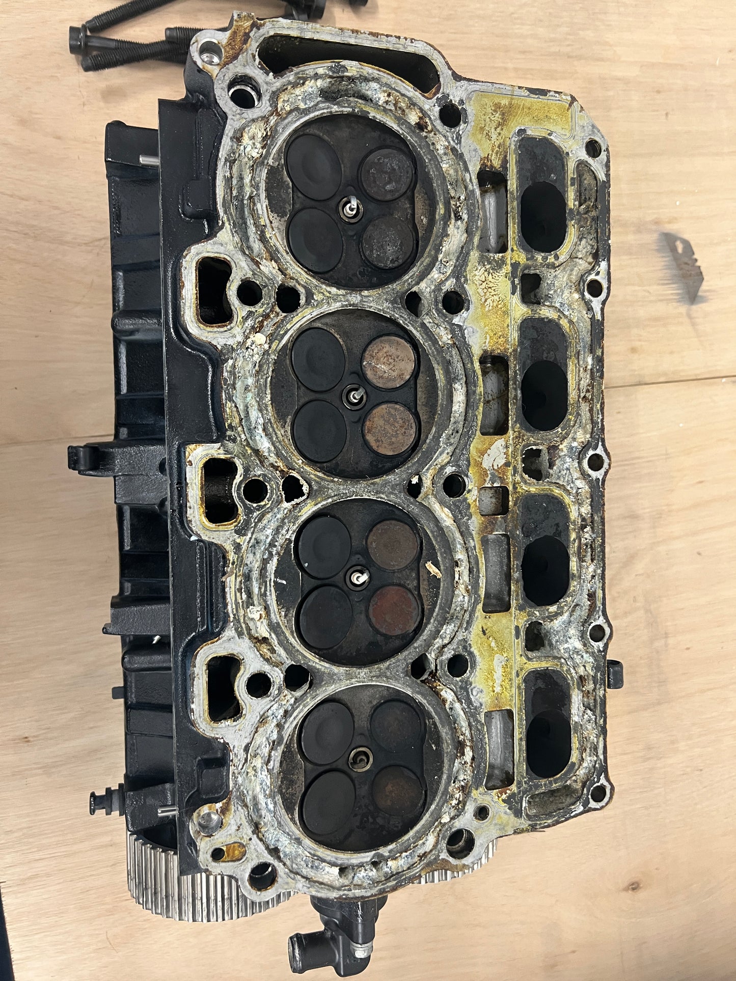 Mariner/Mercury 90hp Cylinder Head